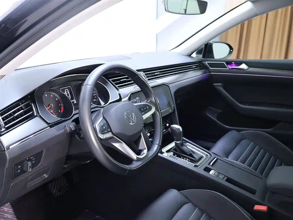 Volkswagen Magotan 2020 330TSI DSG Leading фото 11