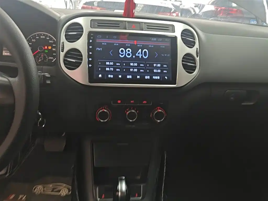 Volkswagen Tiguan 2016 Model 300TSI Automatic 2WD Trend Edition фото 13