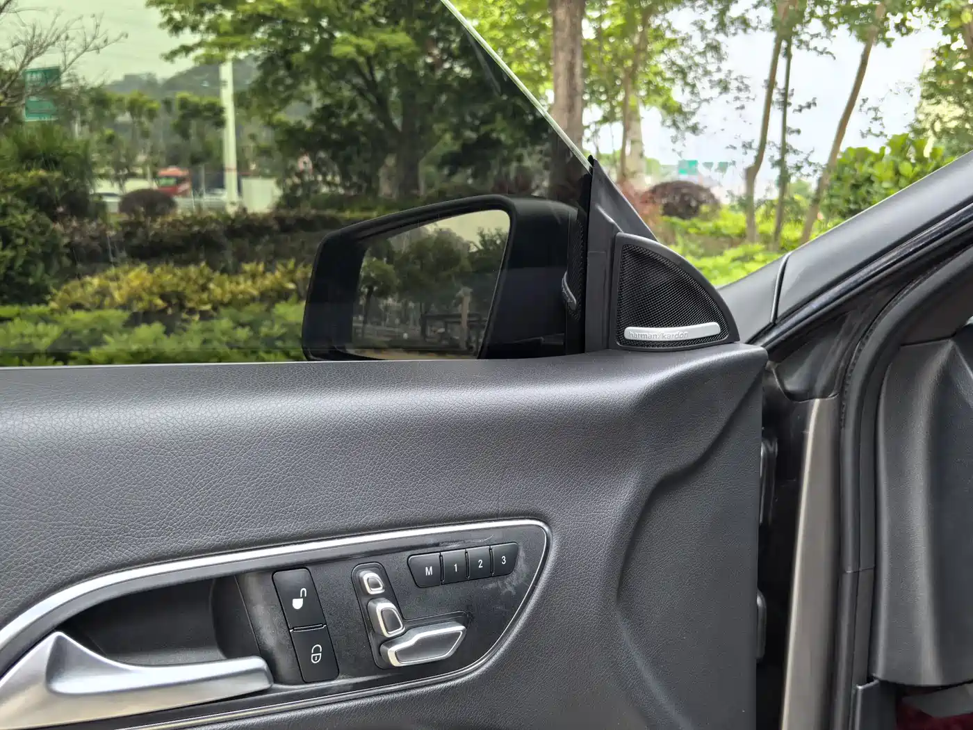 Mercedes-Benz CLA (Import) 2017 CLA 220 4MATIC фото 9