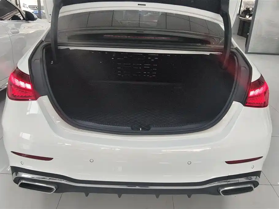 Mercedes-Benz C-Class 2023 C 260 L Sport фото 4