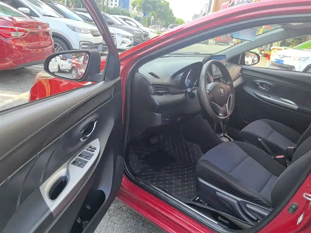 Toyota YARiS L Zhi Xuan 2015 1.5E Auto Charming Edition фото 16