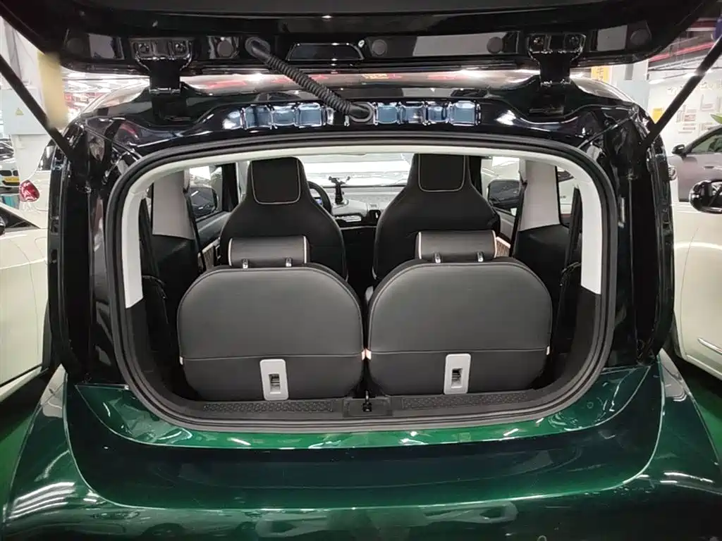 Фото 19 - Baojun KiWi EV