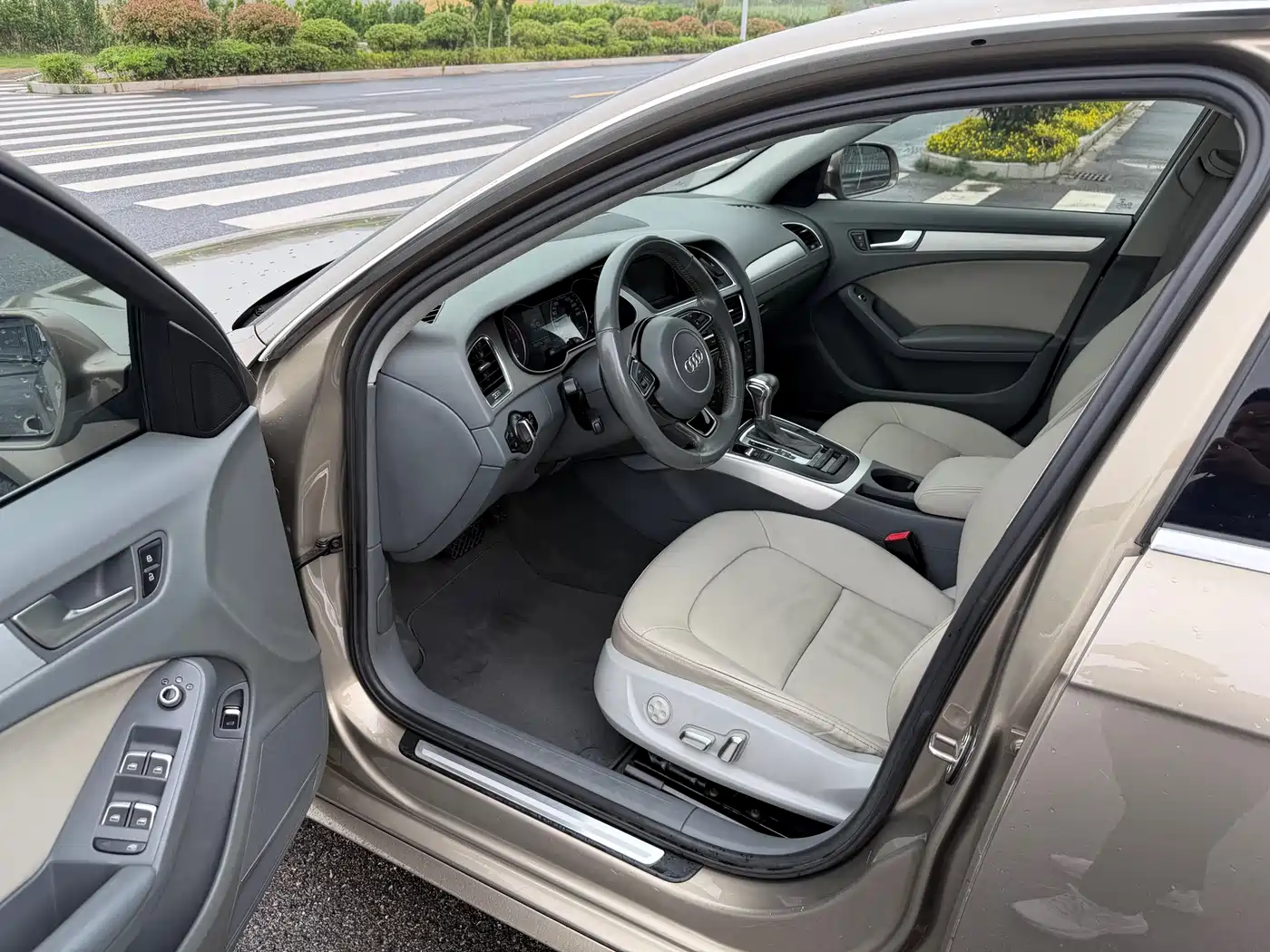 Audi A4L 2013 35 TFSI Automatic Standard фото 4
