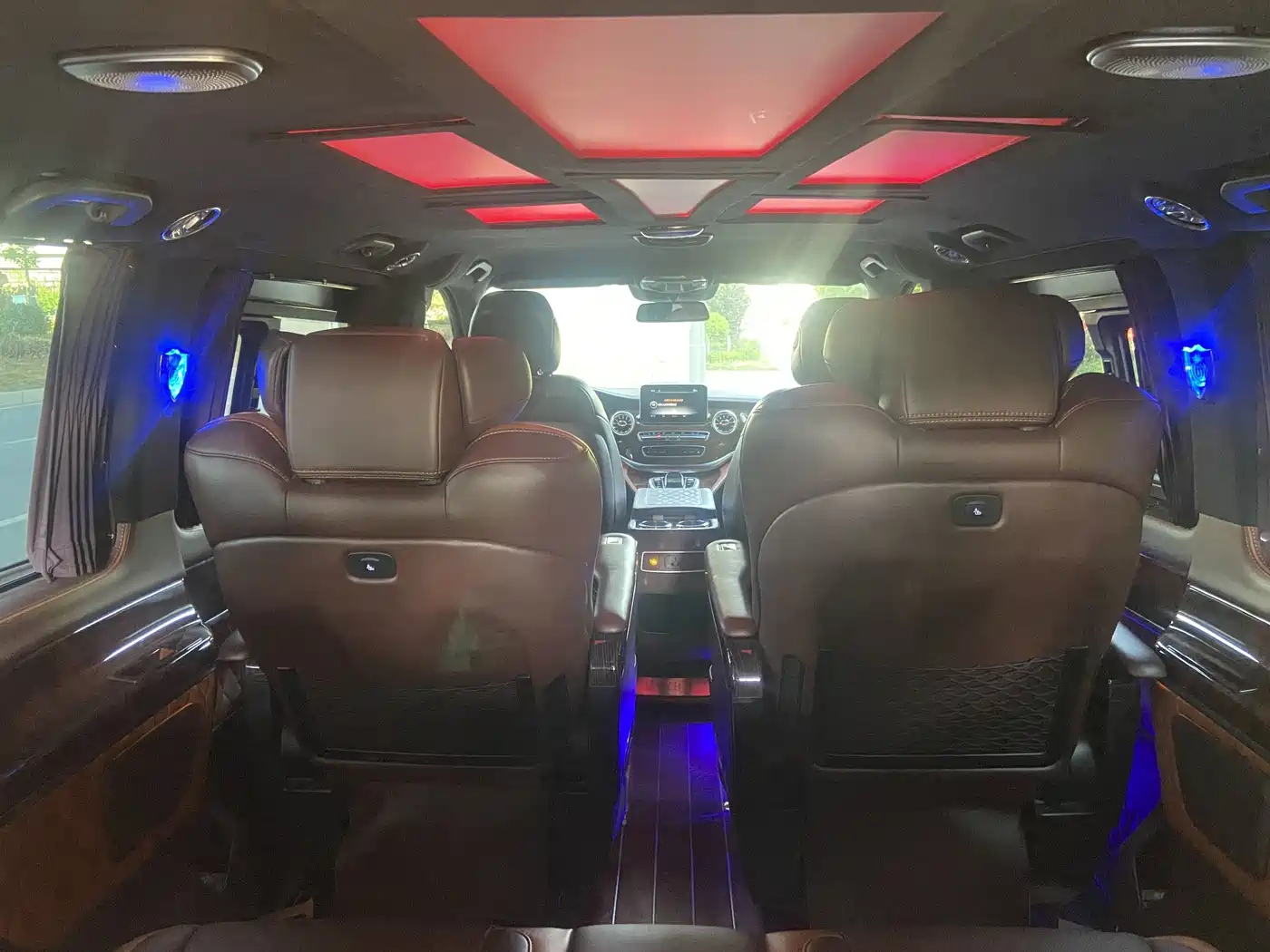 Mercedes-Benz V-Class 2018 V 260 L Premium Long Version China V фото 8