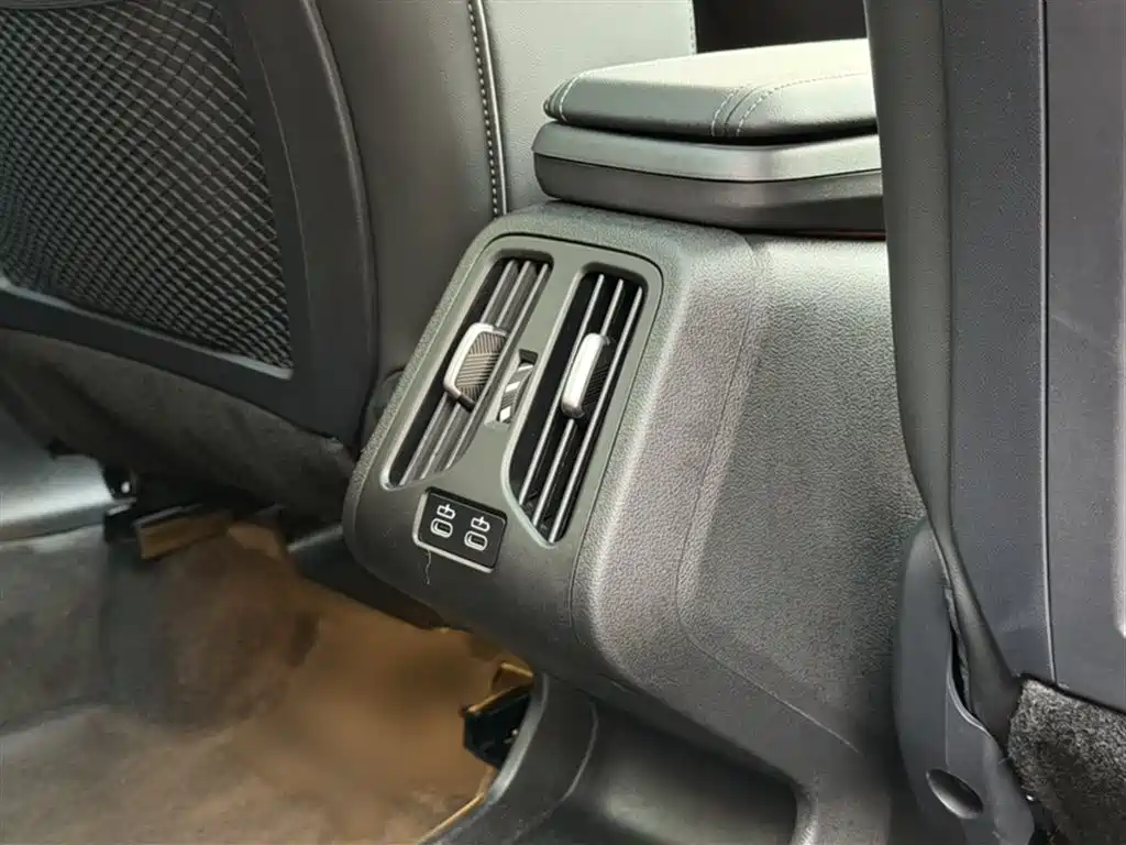 BMW X1 2023 sDrive20Li X Design Package фото 19