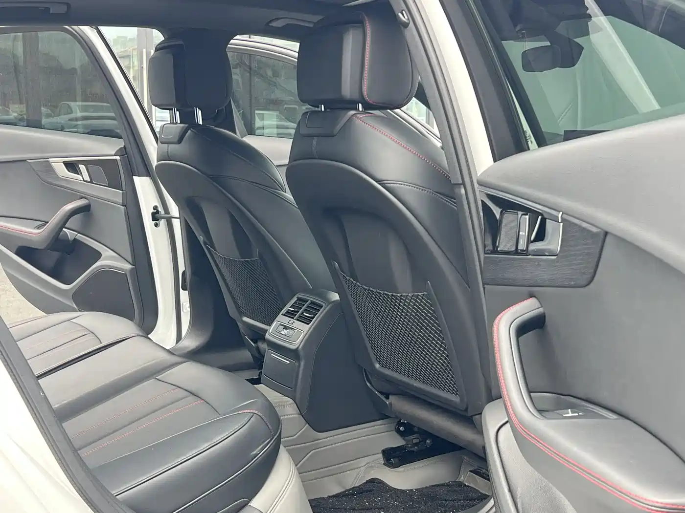 Audi A4L 2024 40 TFSI Luxury Dynamic фото 4