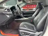 Фото 4 - Toyota Camry