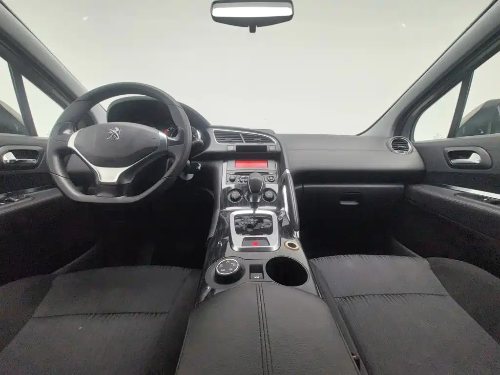 Peugeot 3008 2016 2015 1.6THP Automatic Classic Edition