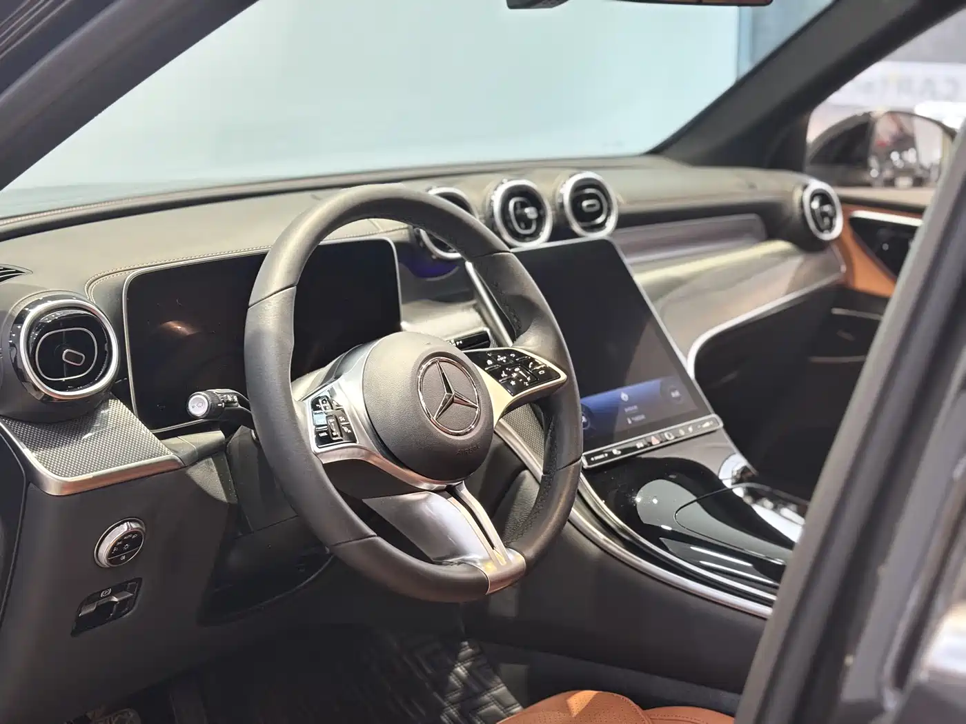 Mercedes-Benz GLC 2024 GLC 260 L 4MATIC Dynamic 5-seater фото 8
