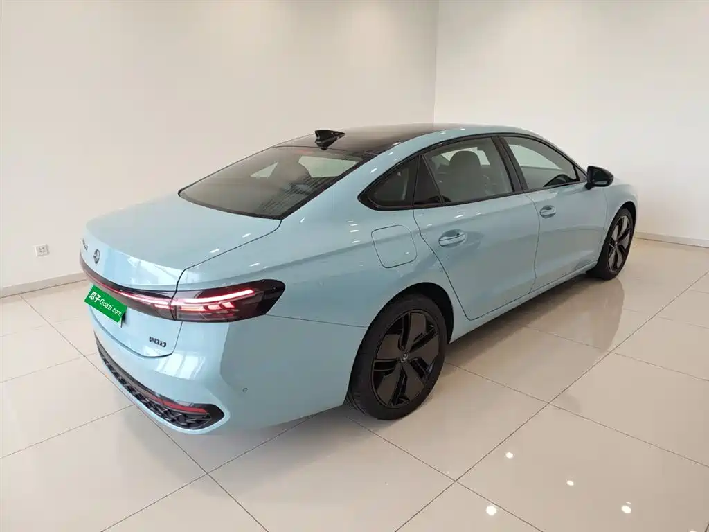 Volkswagen Passat 2025 Model Pro 380TSI Starlight Dragon Premium Edition фото 7