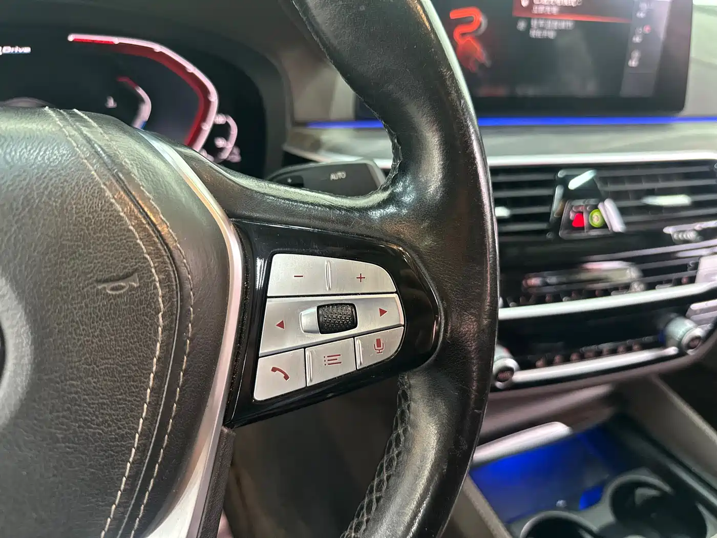 BMW 5 Series New Energy 2020 530Le Range Upgrade Luxury Package фото 6