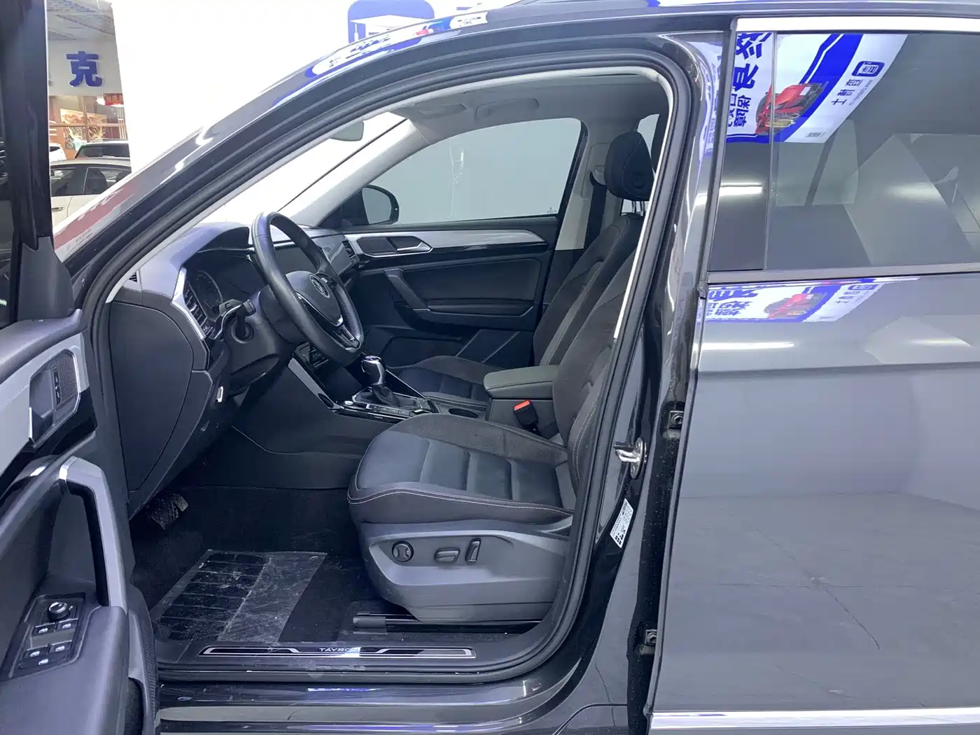 Volkswagen Tayron 2022 280TSI 2WD Luxury Smart Connect Edition фото 11
