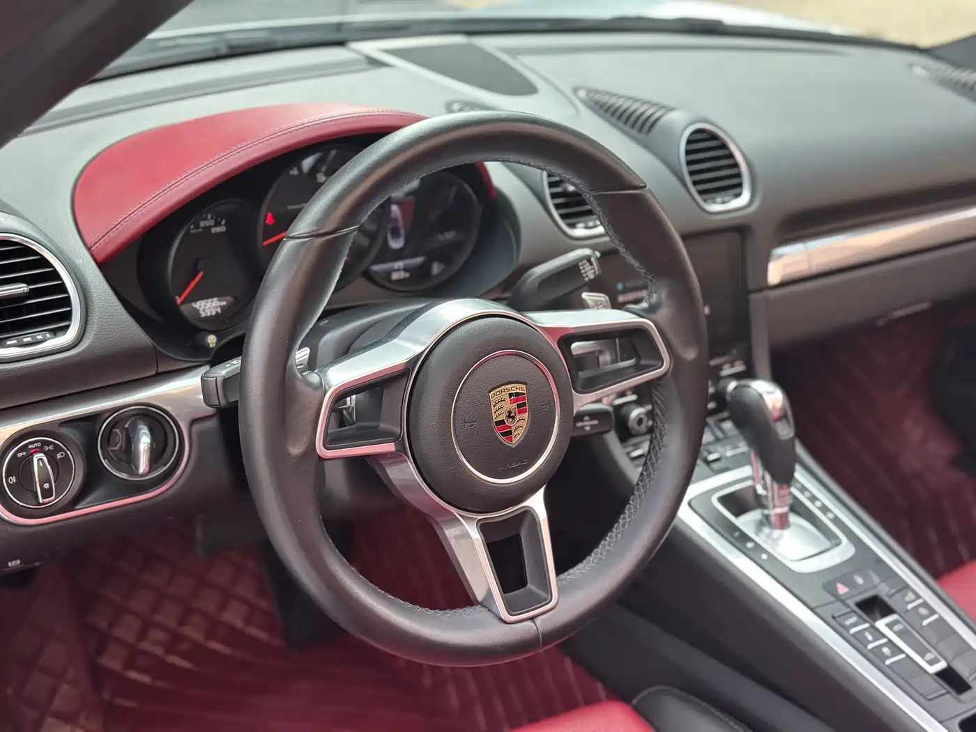 Porsche 718 2016 Boxster 2.0T фото 9