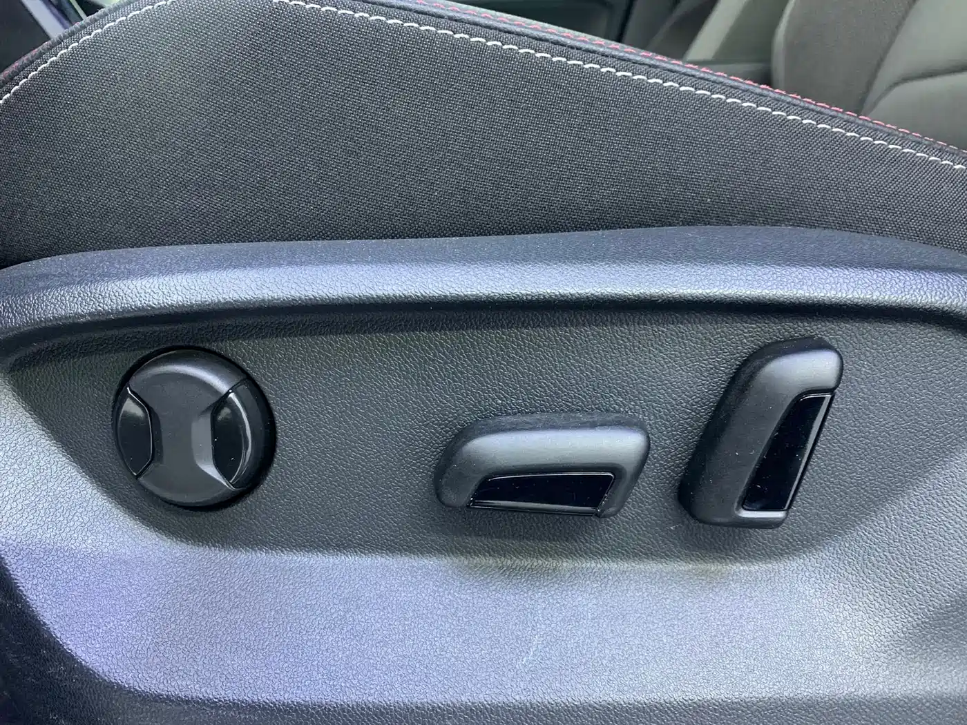 Volkswagen Tayron 2022 280TSI 2WD Luxury Smart Connect Edition фото 10
