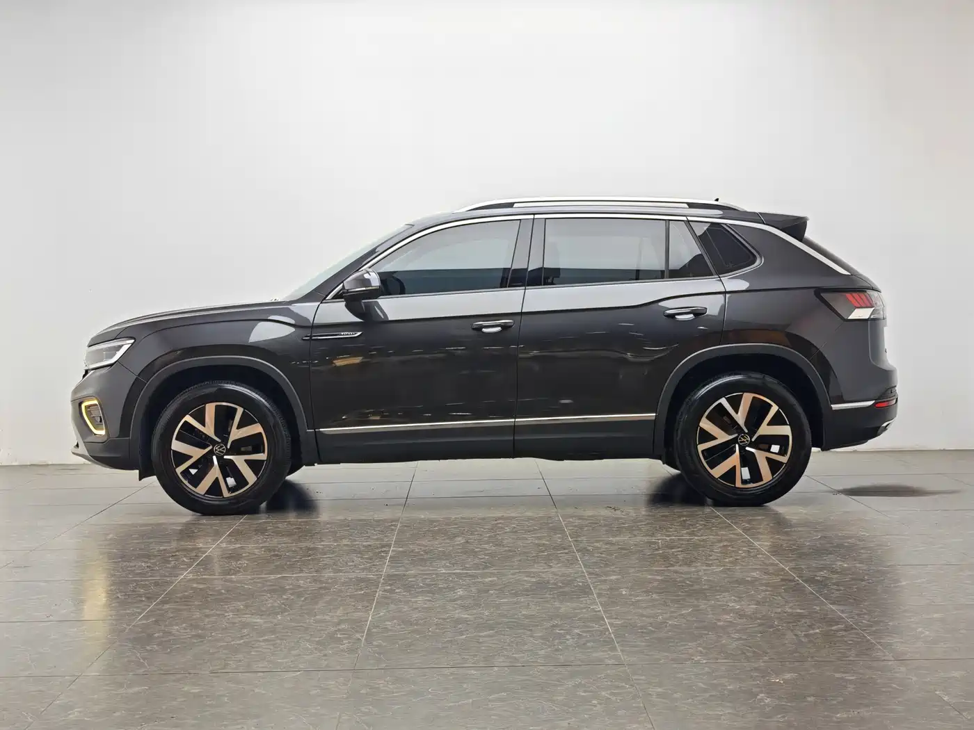Volkswagen Tayron 2024 300TSI 2WD Luxury Plus Advanced фото 10