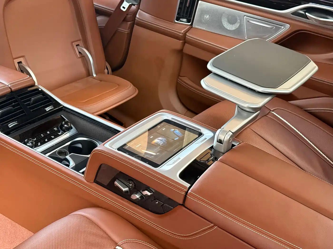 BMW 7 Series 2017 M760Li xDrive Excellence Luxury фото 13