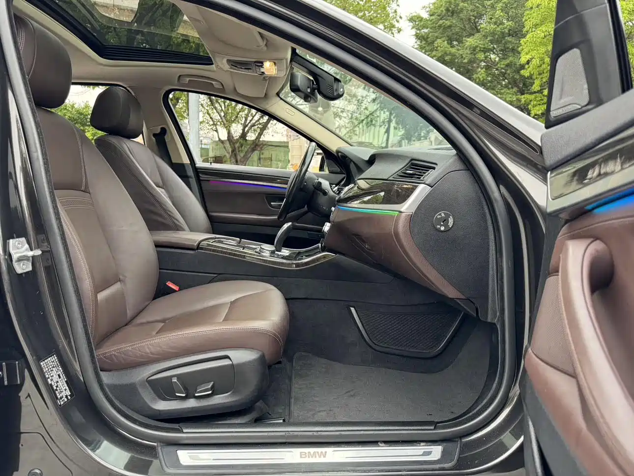 BMW 5 Series 2014 525Li Luxury Design Package фото 8