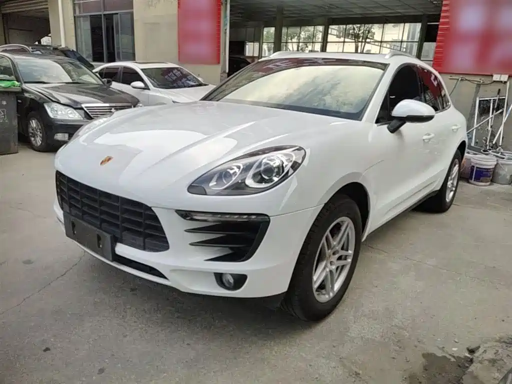 Porsche Macan 2017 Macan 2.0T фото 2