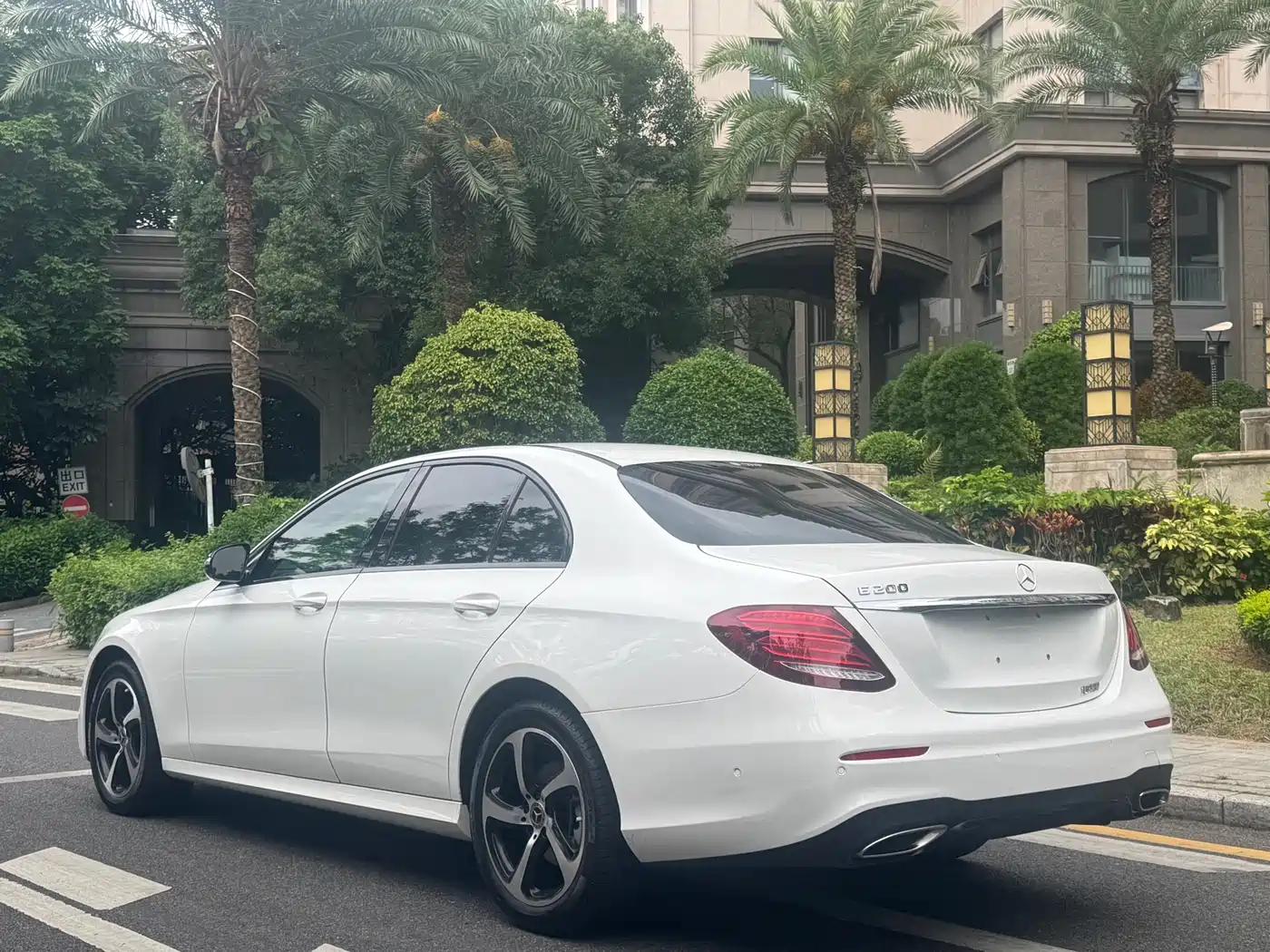 Mercedes-Benz E-Class 2017 E 200 Sport фото 5