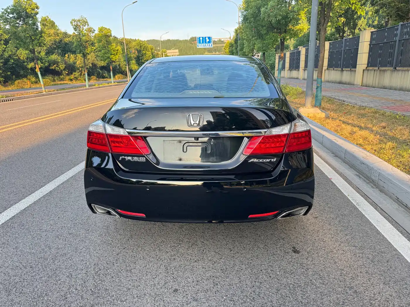 Фото 8 - Honda Accord