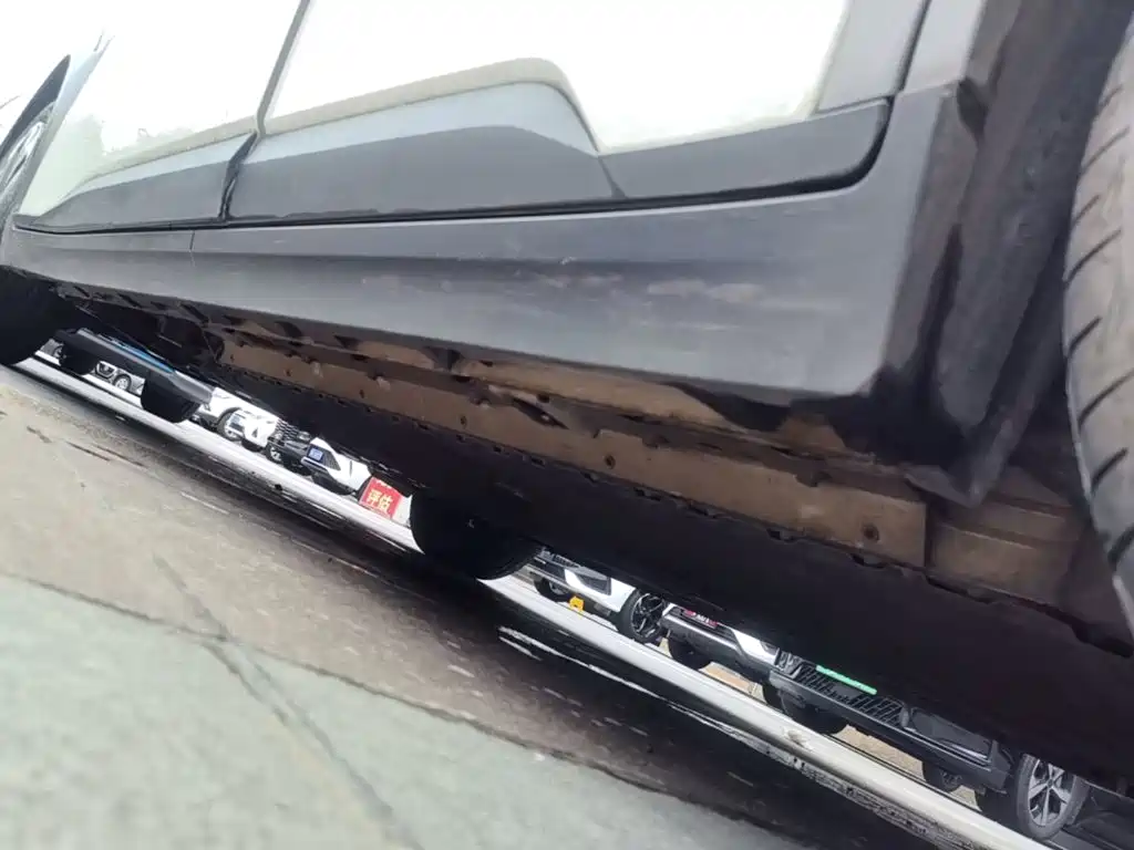 Photo 22 - Aion Y