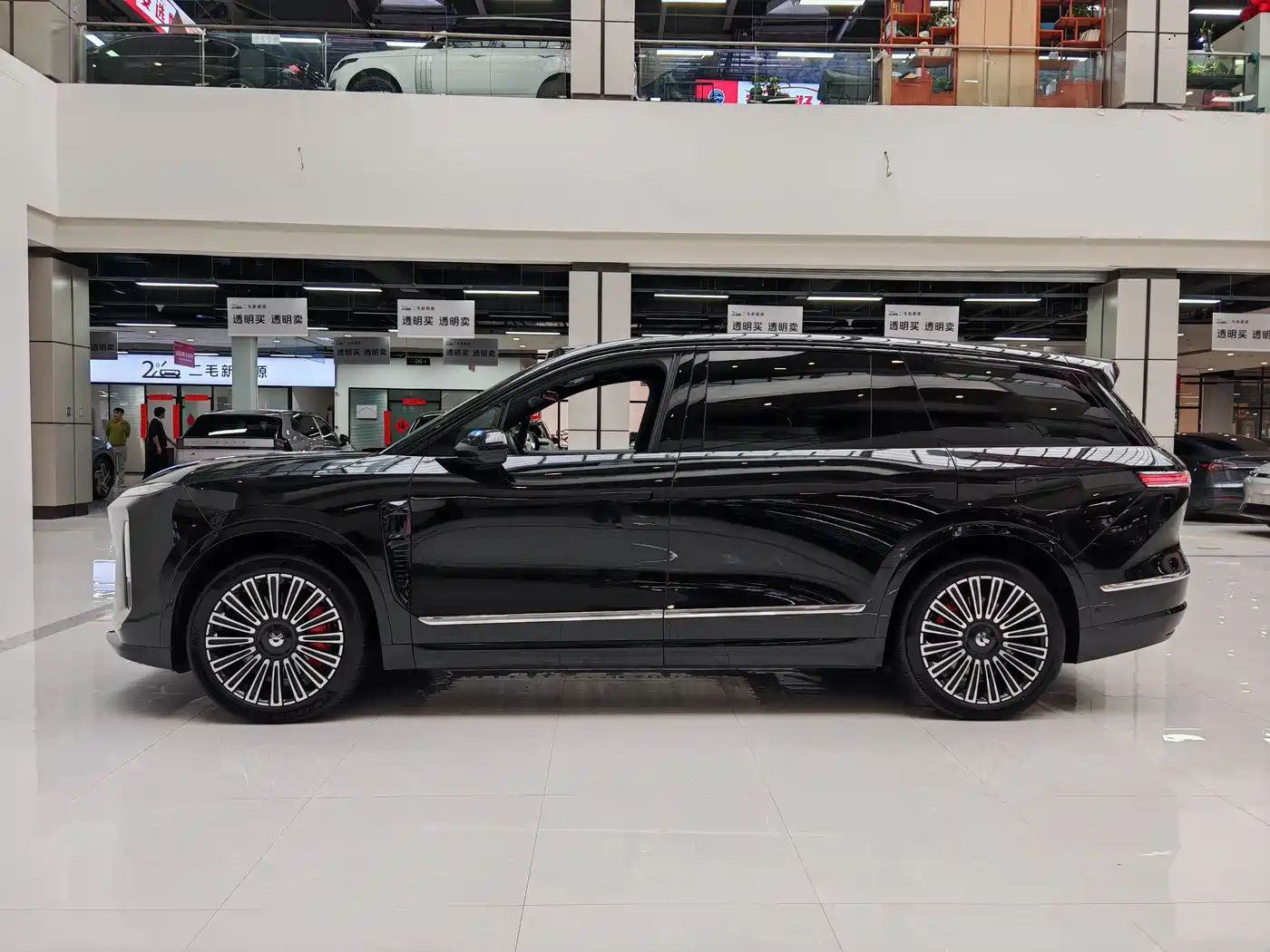 NIO ES8 2025 Model 6-Seat Executive Luxury Edition фото 13