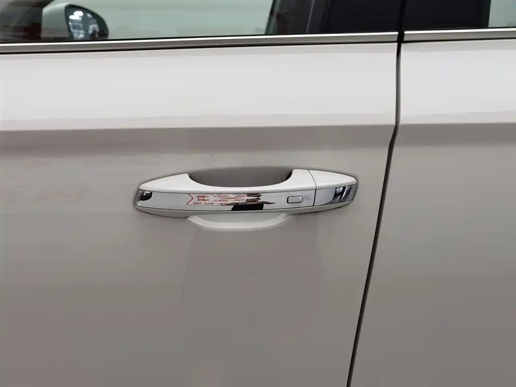 Volkswagen Tharu 2022 280TSI FWD Luxury Edition фото 18