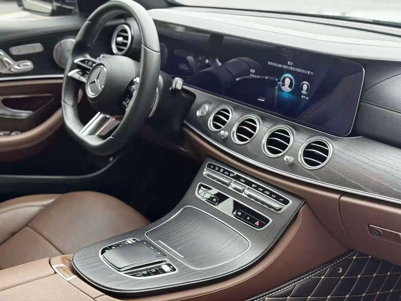 Mercedes-Benz E-Class 2021 E 300 L Sport Luxury Edition фото 9