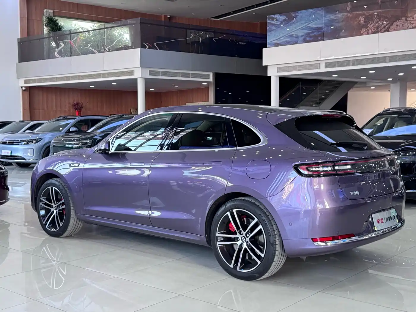 AITO Wenjie AITO M5 2025 Extended Range Ultra AWD фото 16
