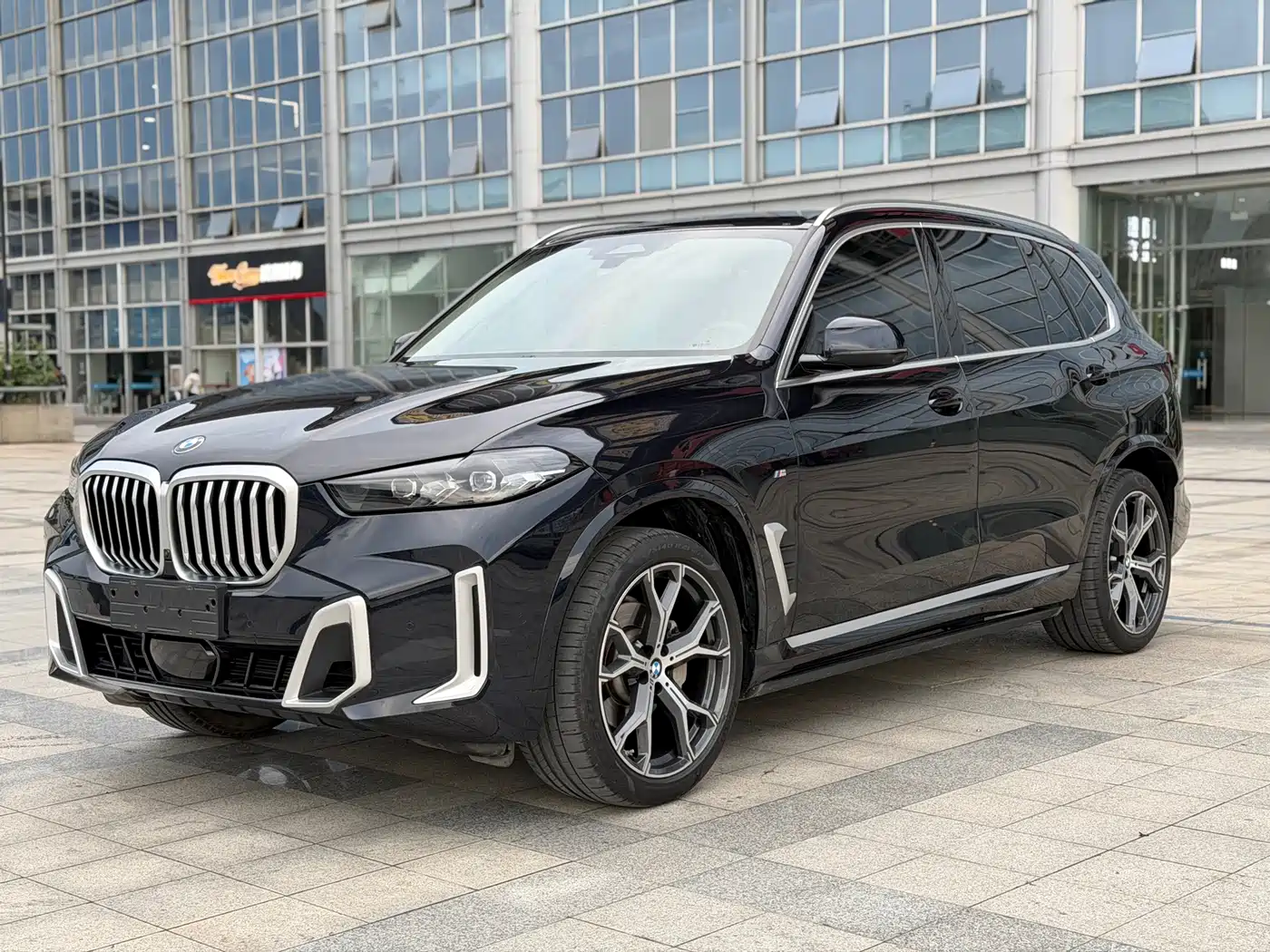 BMW X5 2023 xDrive 30Li Premium M Sport Package