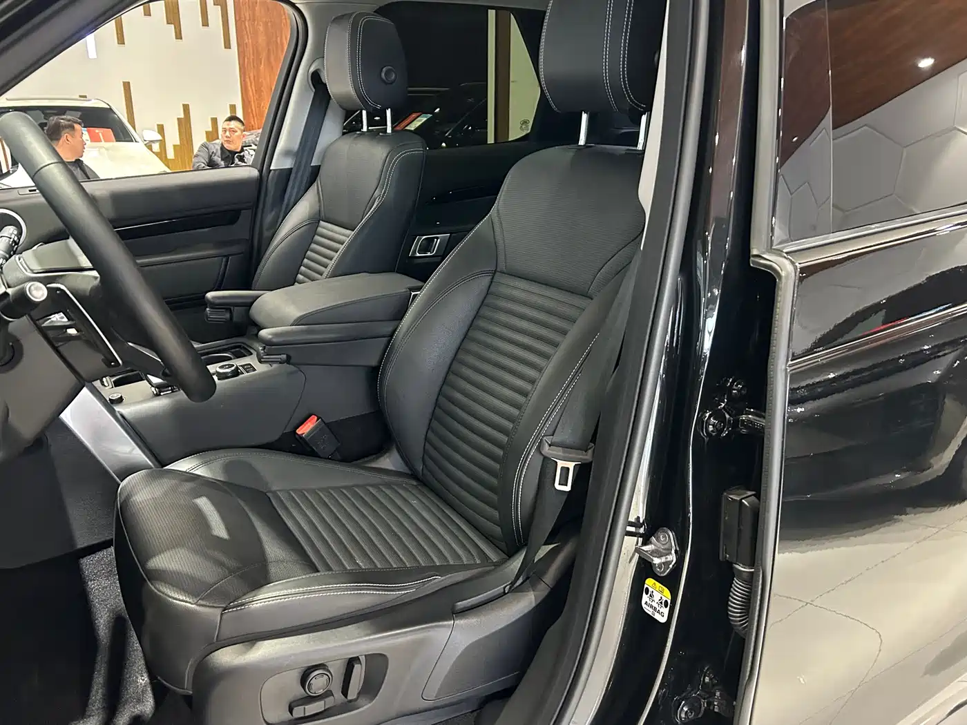 Land Rover Discovery 2024 Model 360PS S фото 12
