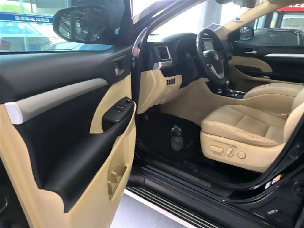 Toyota Highlander 2018 2.0T 4WD Luxury 7-seater China VI фото 16