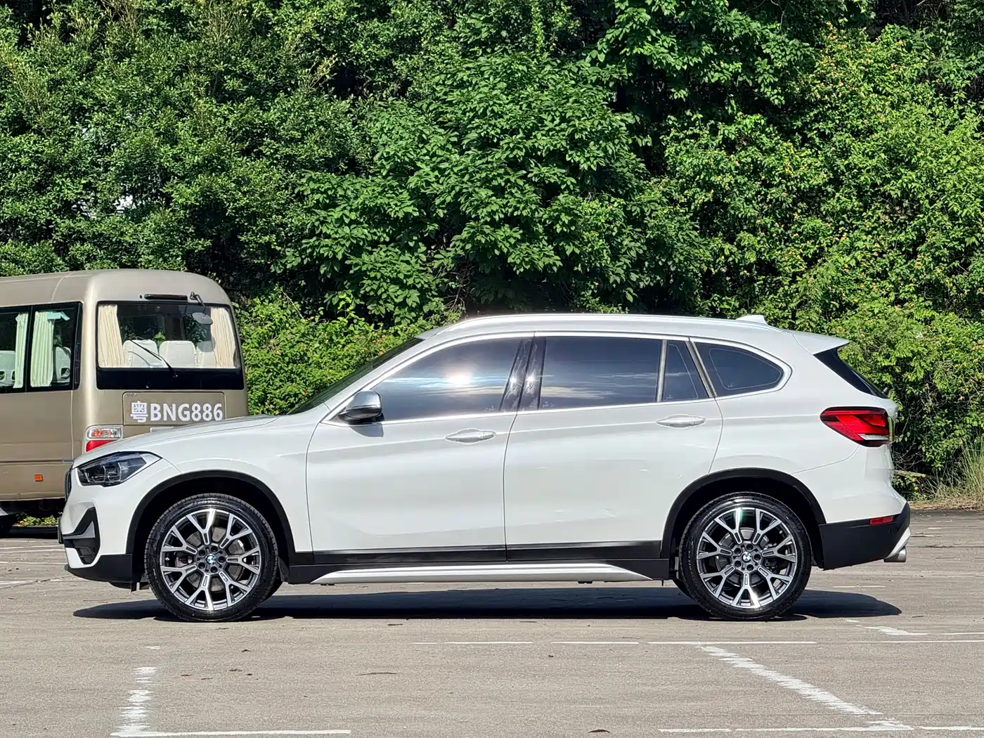 BMW X1 2022 Facelift xDrive25Li Premium Edition фото 16
