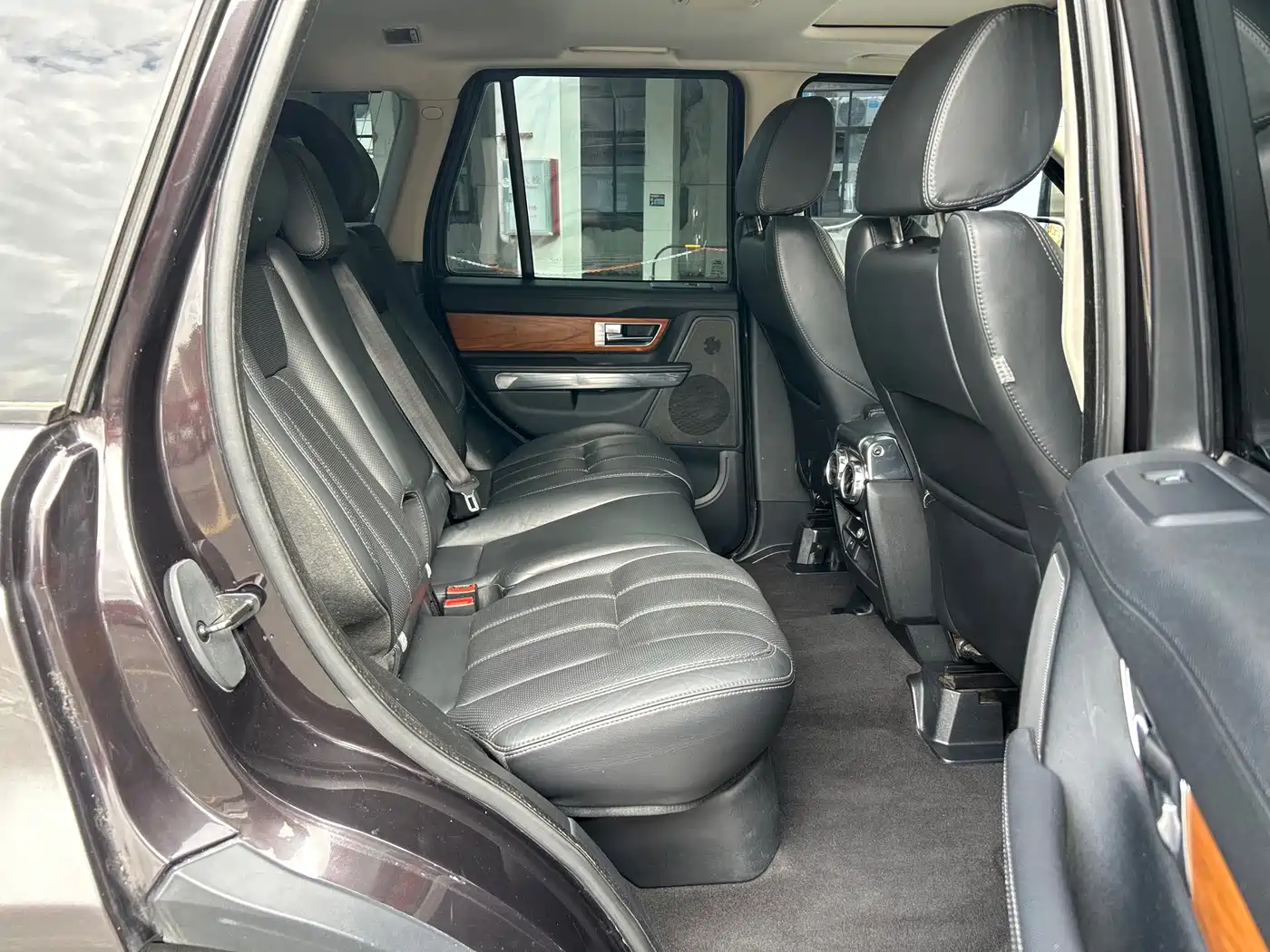 Land Rover Range Rover Sport 2011 3.0 TDV6 Diesel фото 31