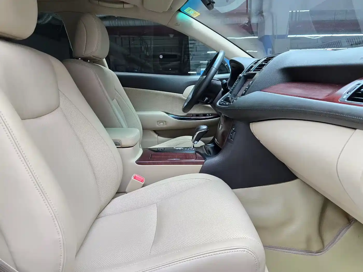 Toyota Crown 2010 3.0L Royal Saloon Premium Edition фото 7