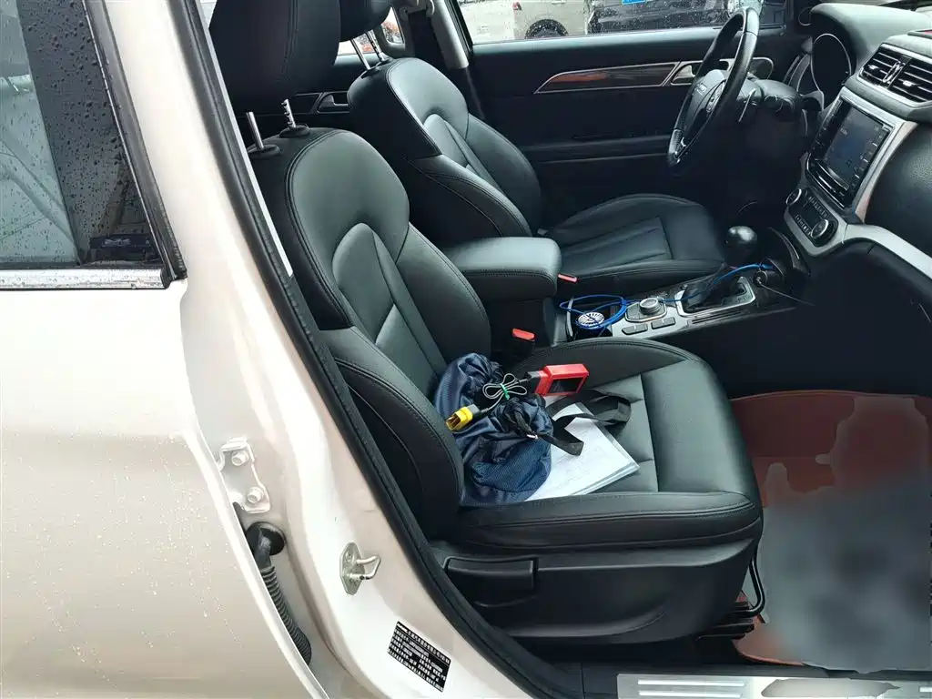 Haval H6 Coupe 2016 Blue Label 1.5T Automatic 2WD Urban фото 25