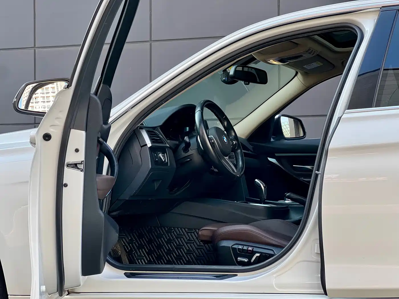 BMW 3 Series 2019 320Li M Luxury Package фото 4
