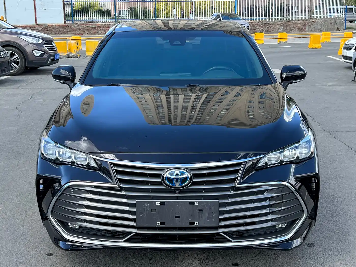 Toyota Avalon 2019 Hybrid 2.5L XLE Premium Edition China VI фото 2
