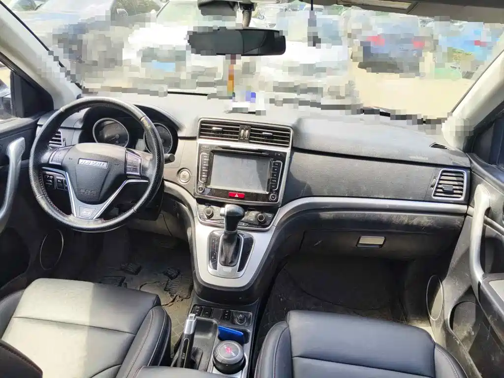 Photo 12 - Haval H6
