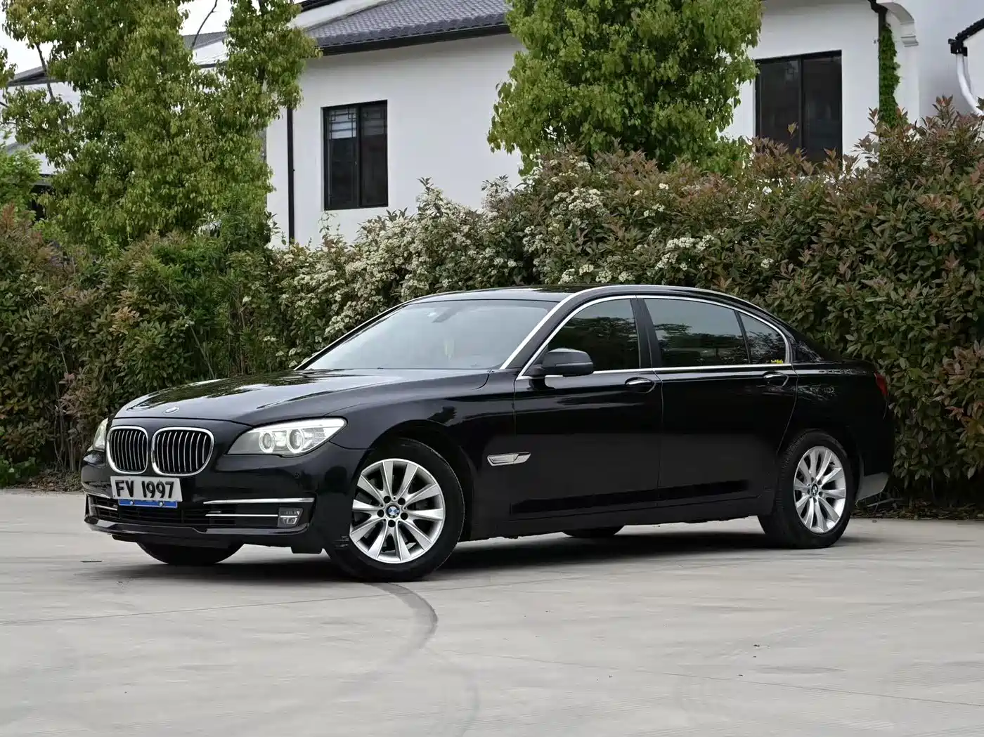 BMW 7 Series 2013 Model 740Li Leading