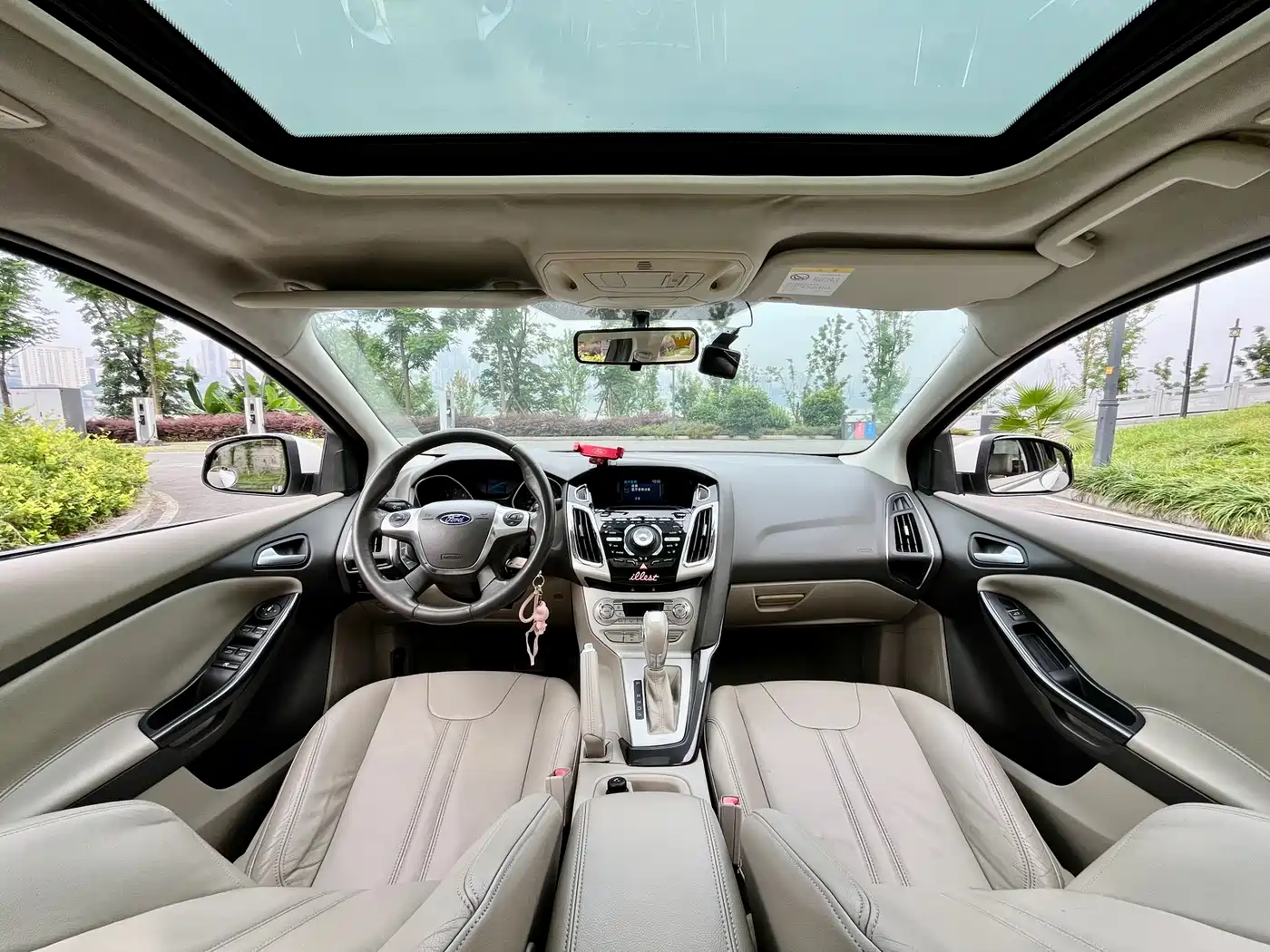 Photo 9 - Ford Focus