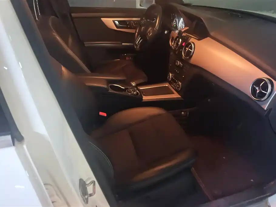 Mercedes-Benz GLK-Class 2015 GLK 260 4MATIC Fashion Ultimate Edition фото 8