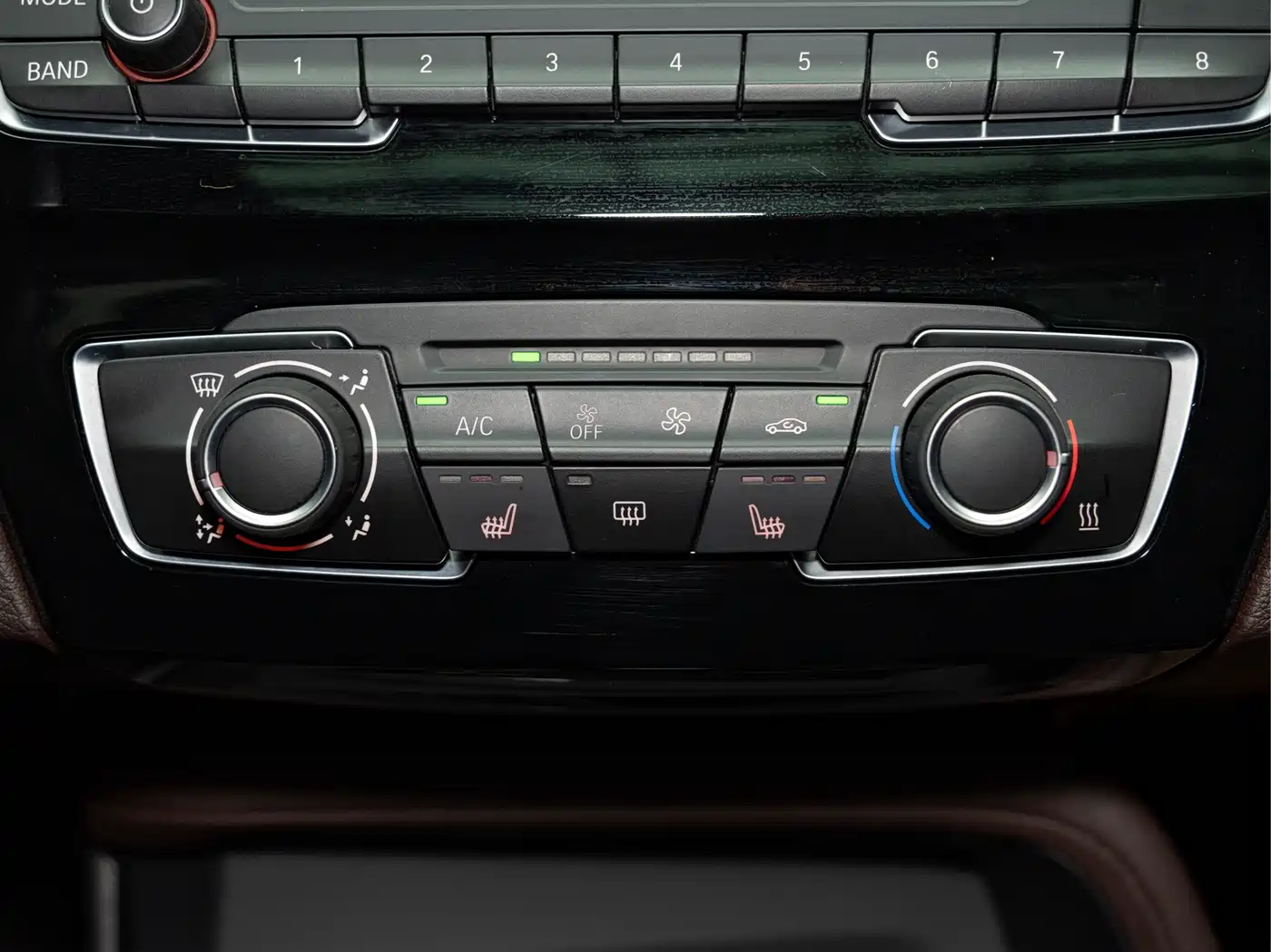 BMW X1 2022 sDrive20Li Fashion фото 4