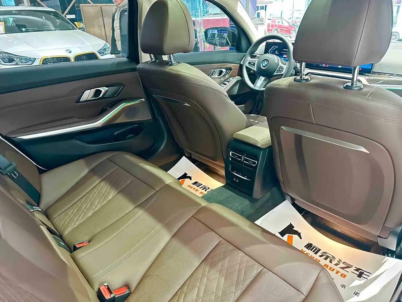 BMW 3 Series 2023 325Li M Sport Package фото 14