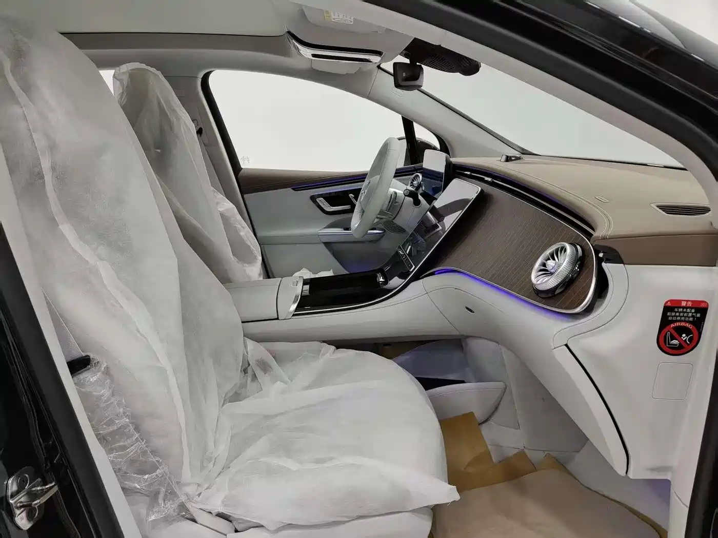 Mercedes-Benz EQE SUV 2024 500 4MATIC Pioneer Edition фото 15