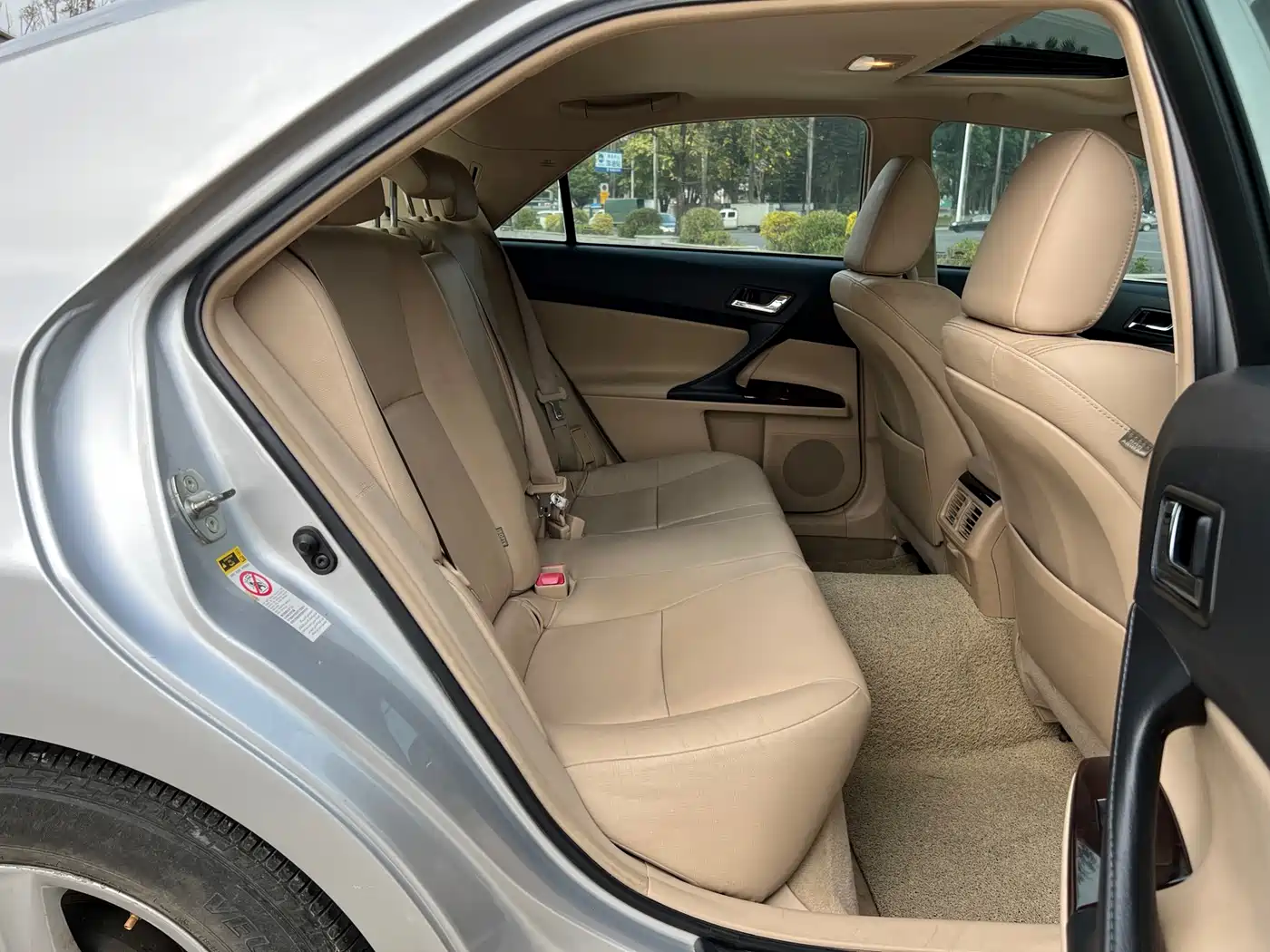 Toyota Reiz 2010 2.5V Elegance Elite Edition фото 18