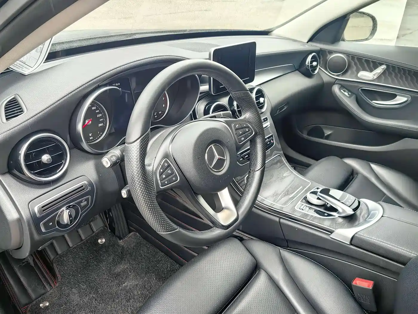 Mercedes-Benz C-Class 2016 C 180 L Sport фото 10
