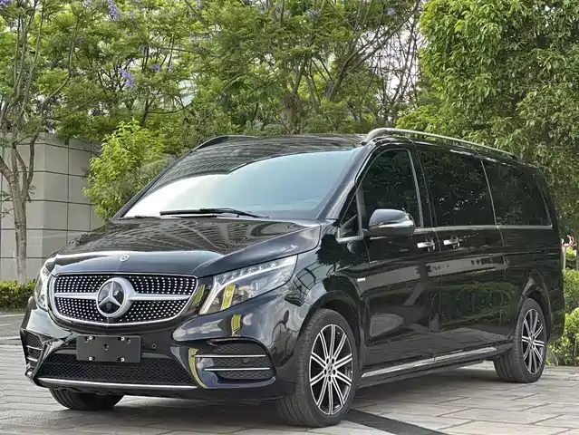 MERCEDES-BENZ V-CLASS