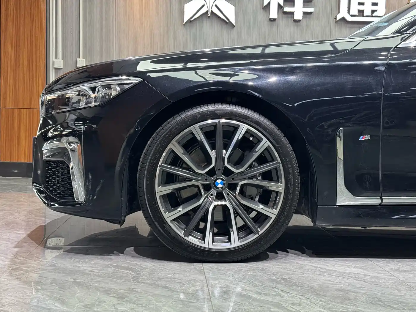 BMW 7 Series 2021 Model 740Li Leading M Sport Package фото 14