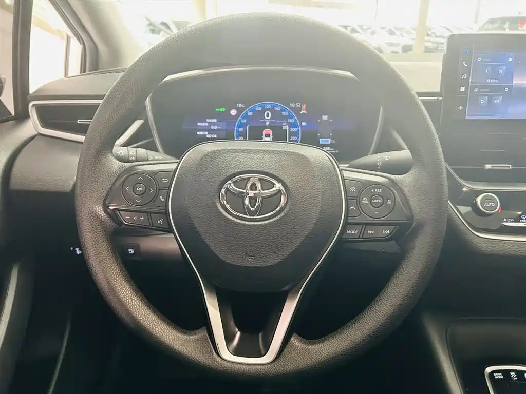 Toyota Levin 2023 Smart Hybrid 1.8L Luxury фото 15